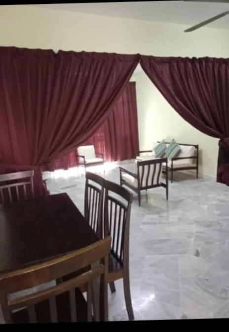 Aiman Homestay Порт-Діксон Екстер'єр фото