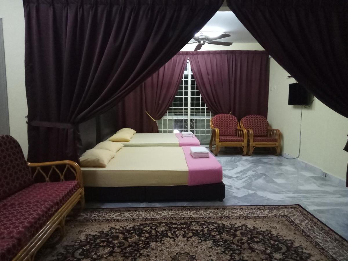Aiman Homestay Порт-Діксон Екстер'єр фото