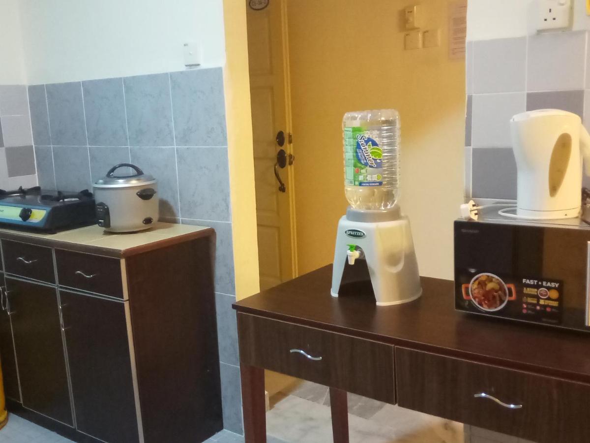 Aiman Homestay Порт-Діксон Екстер'єр фото